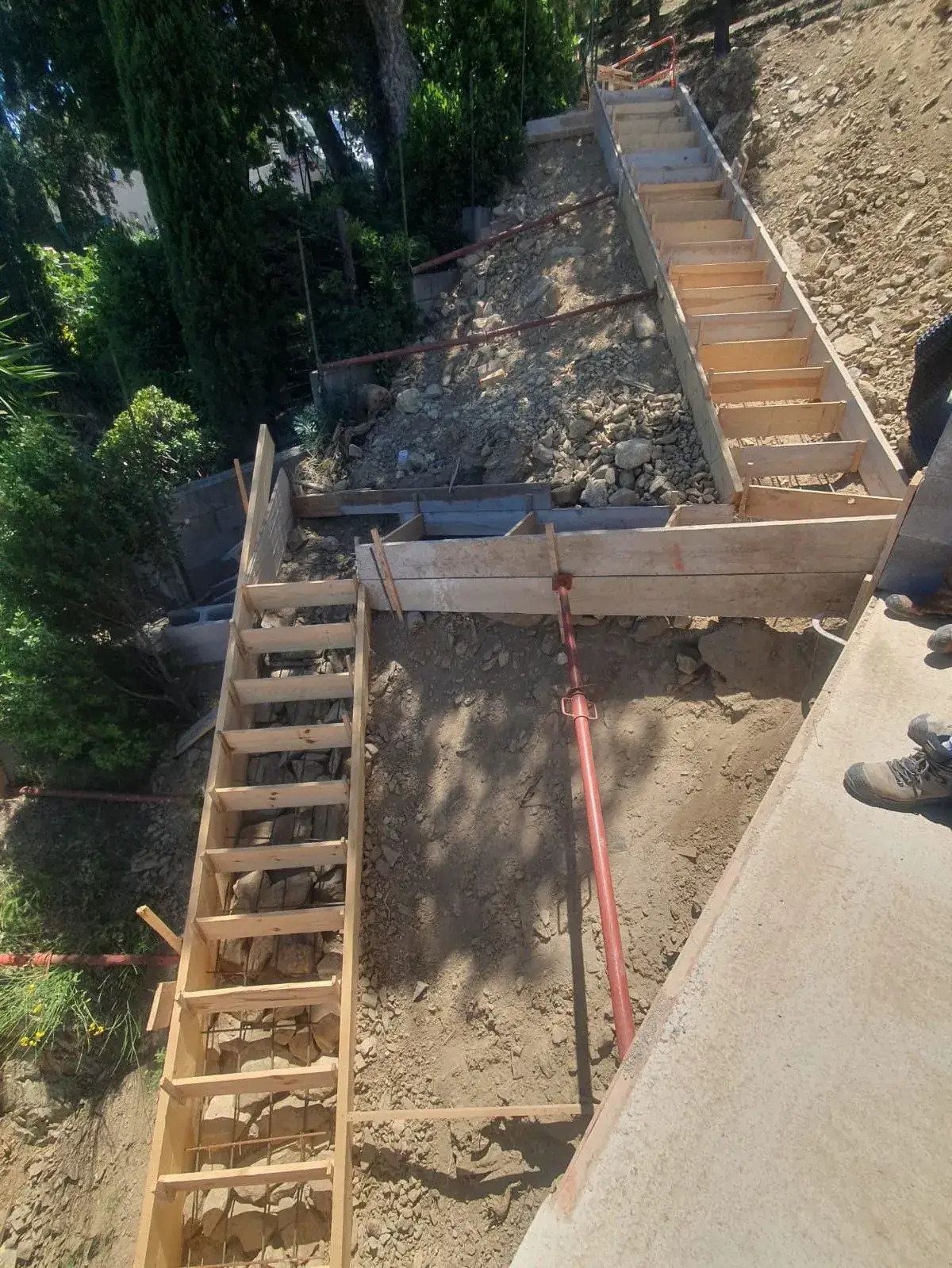 Coffrage d'escalier béton à deux volées - Pyrénées-Orientales