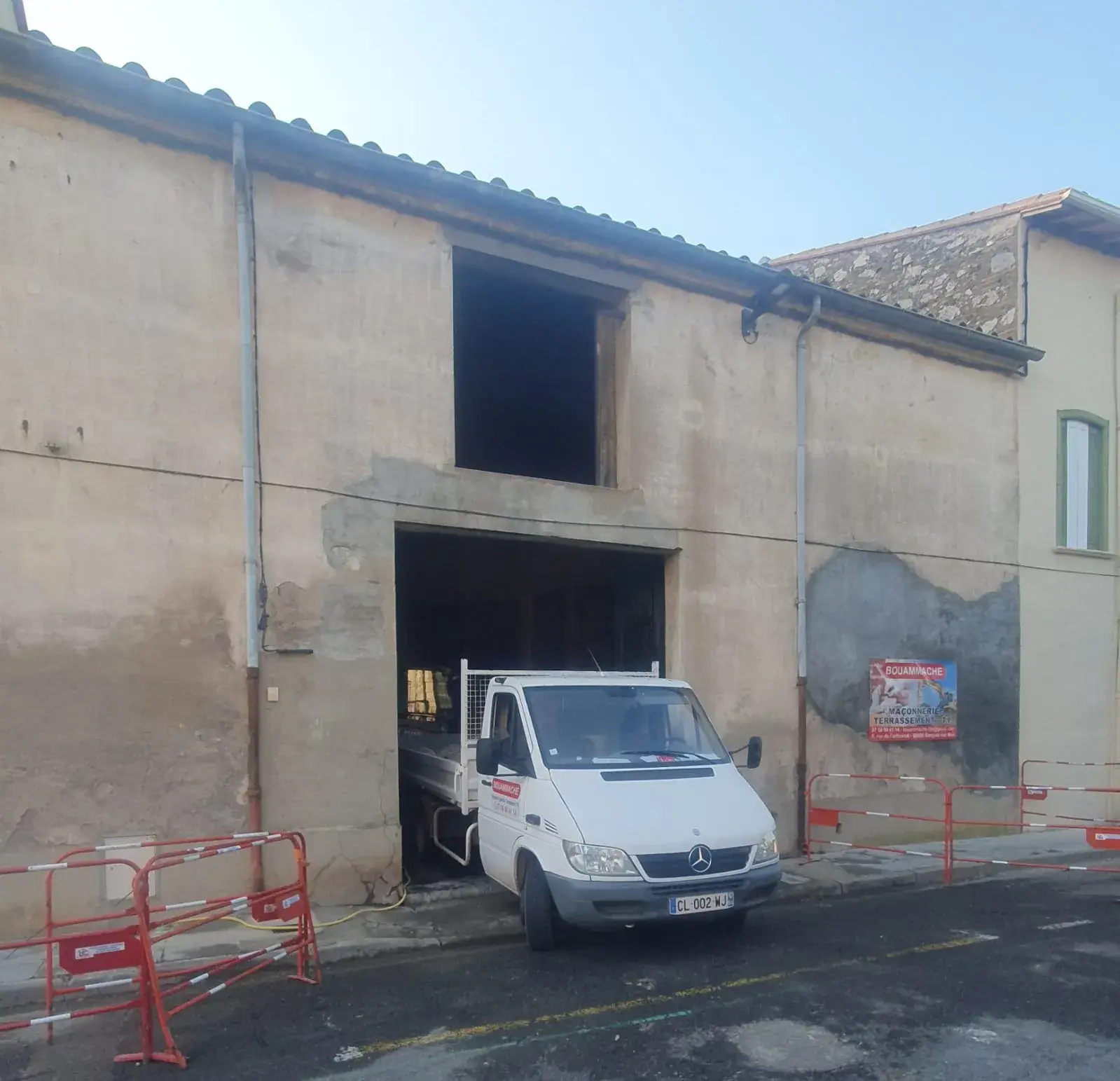 Démolition - Façade balisée avant travaux - Pyrénées-Orientales