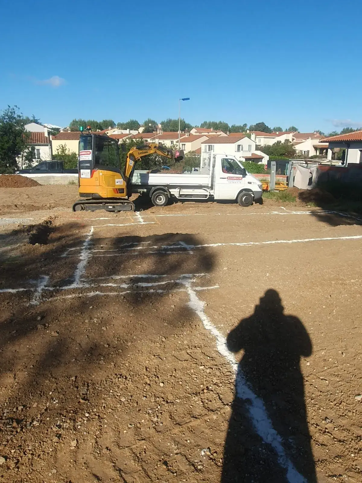 Implantation et mini-pelle en lotissement - Pyrénées-Orientales