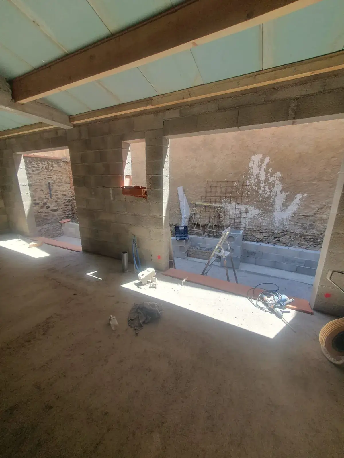 Intérieur de l'extension et ouvertures - Pyrénées-Orientales