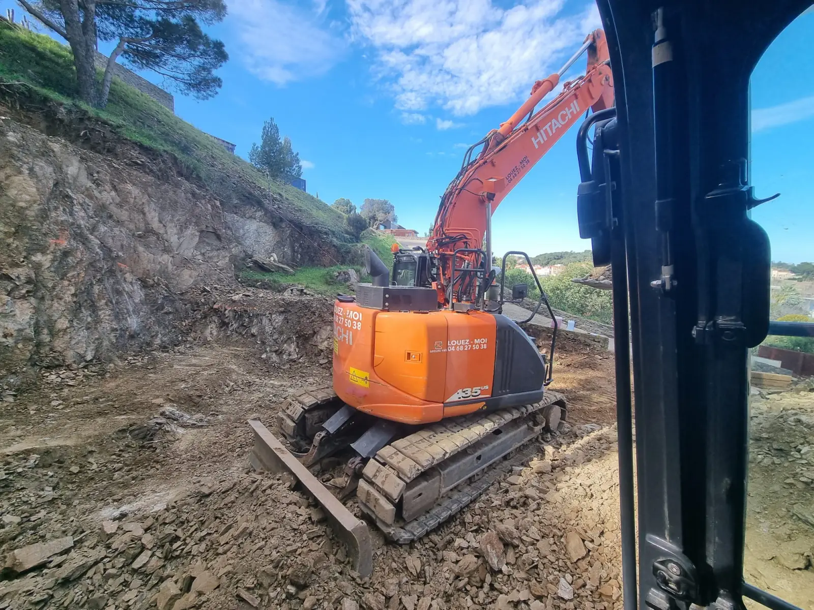 Pelle Hitachi - Terrassement coteau - Banyuls-sur-Mer