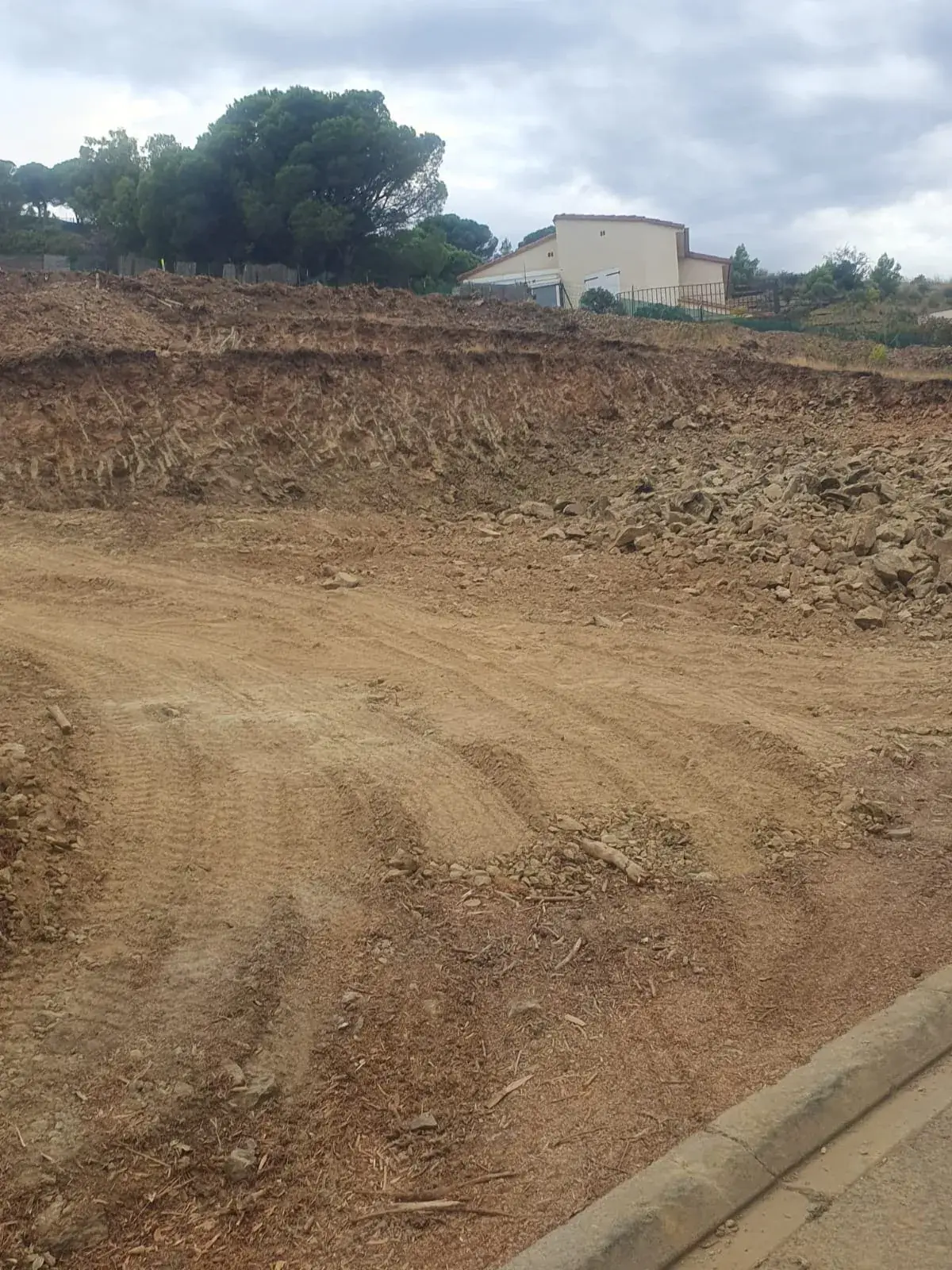Plateforme terrassée et nivelée - Banyuls-sur-Mer