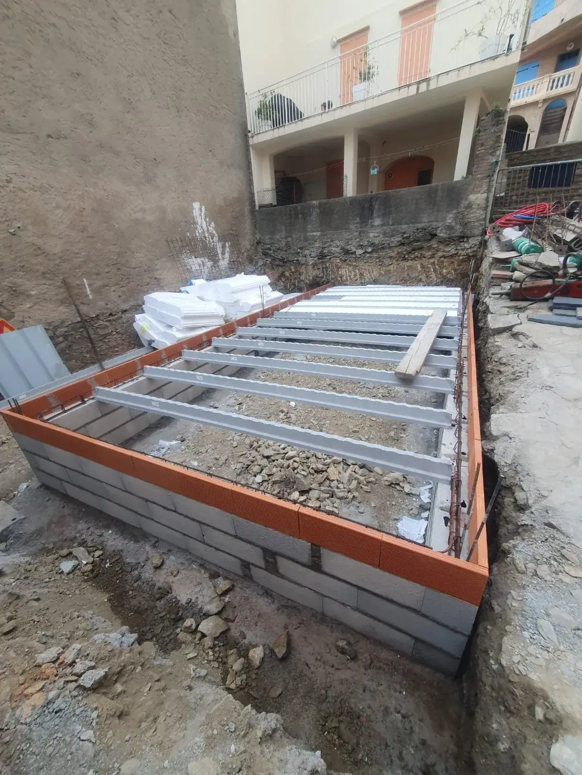 Poutrelles du plancher sur vide sanitaire - Pyrénées-Orientales
