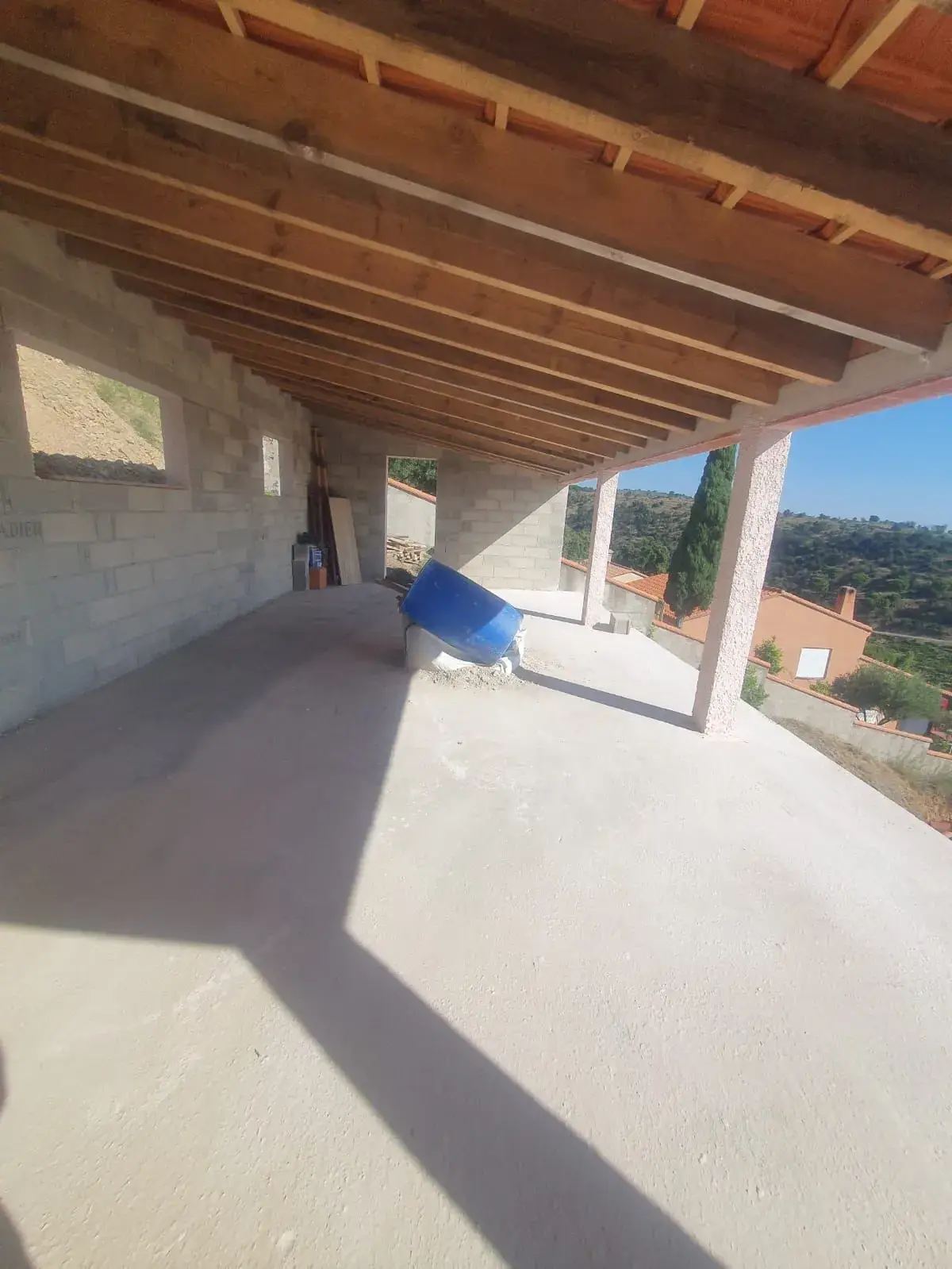 Terrasse couverte sous charpente bois - Pyrénées-Orientales