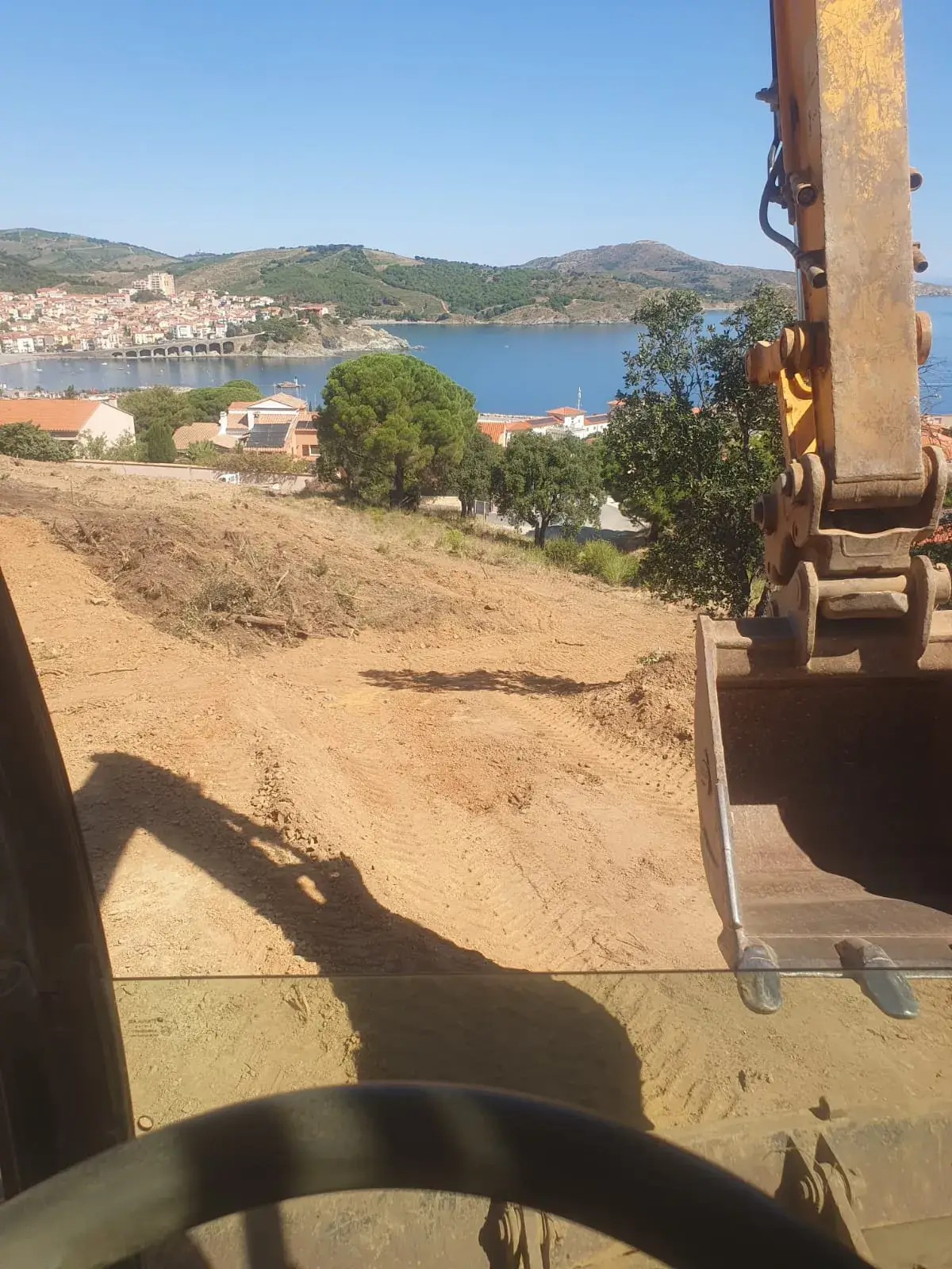 Terrassement en coteau vu de la cabine - Banyuls-sur-Mer